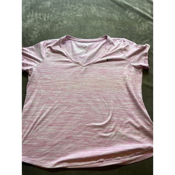 Nike Pro Women's Dri-Fit Short Sleeve V-neck Activewear Top Pink‎ Size XL - Picture 1 of 6